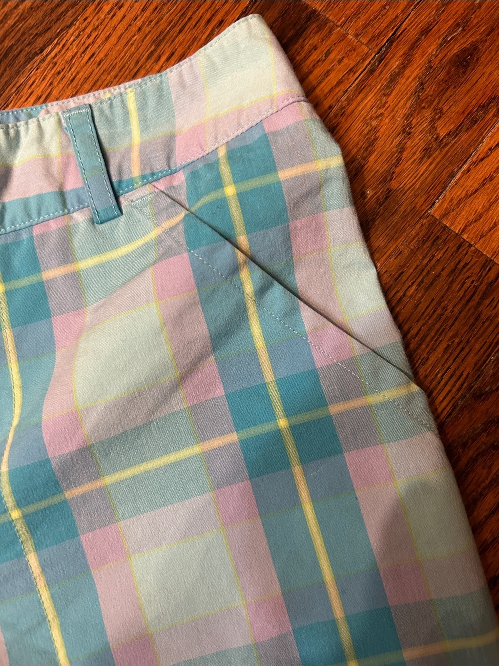 Lilly Pulitzer Pastel Plaid Women’s Bermuda Shorts - Aqua, Pink, Yellow Size 2P - Picture 14 of 16